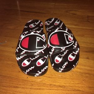 Champion slides brand new